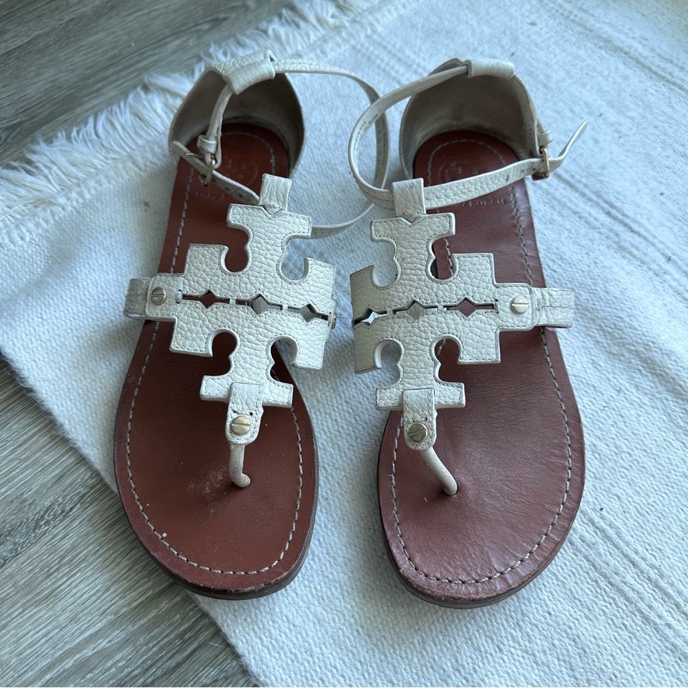 Tory Burch White Icon Logo Phoebe Flat Thong Sandal 8.5